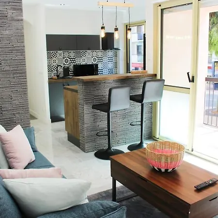公寓 Lucky, Centre-ville, A 10 Min A Pied Des Plages Et Juan Les Pins 昂蒂布